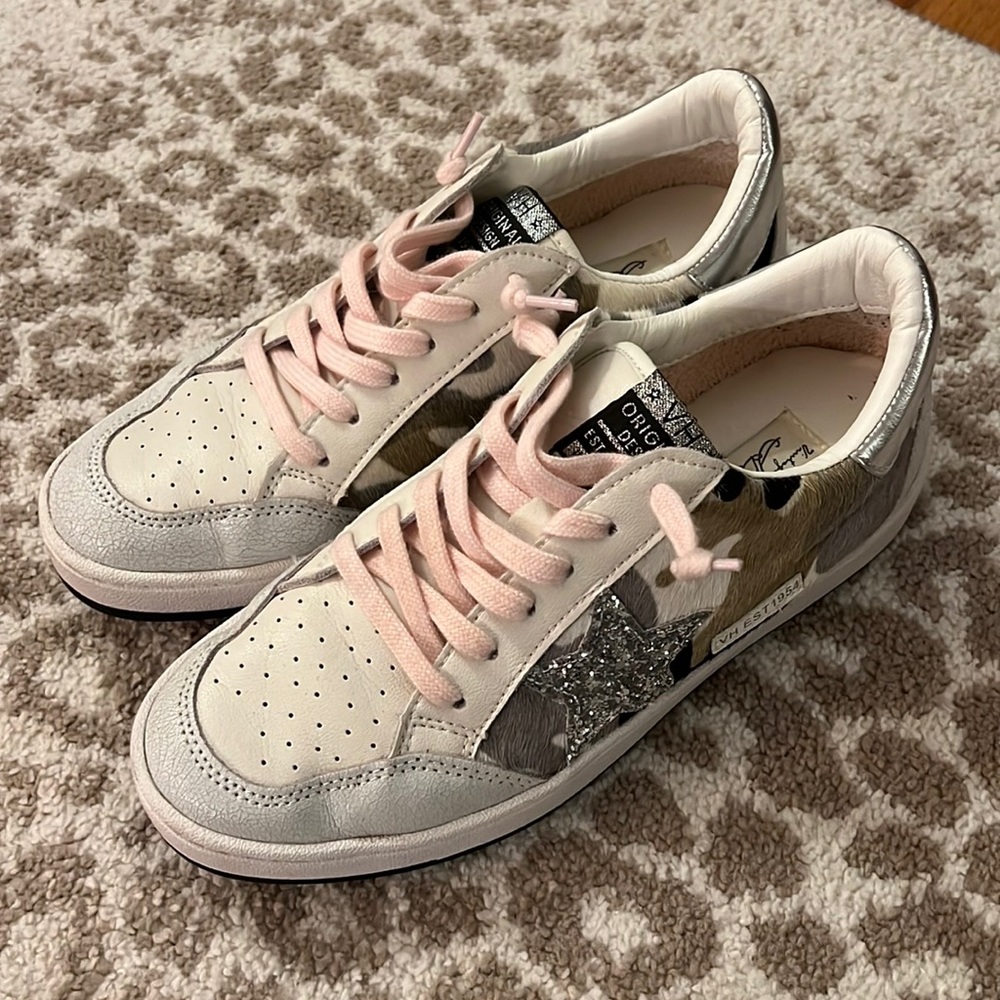 Brand new Women’s Vintage Havana Laura Camo Multi sneakers size 9